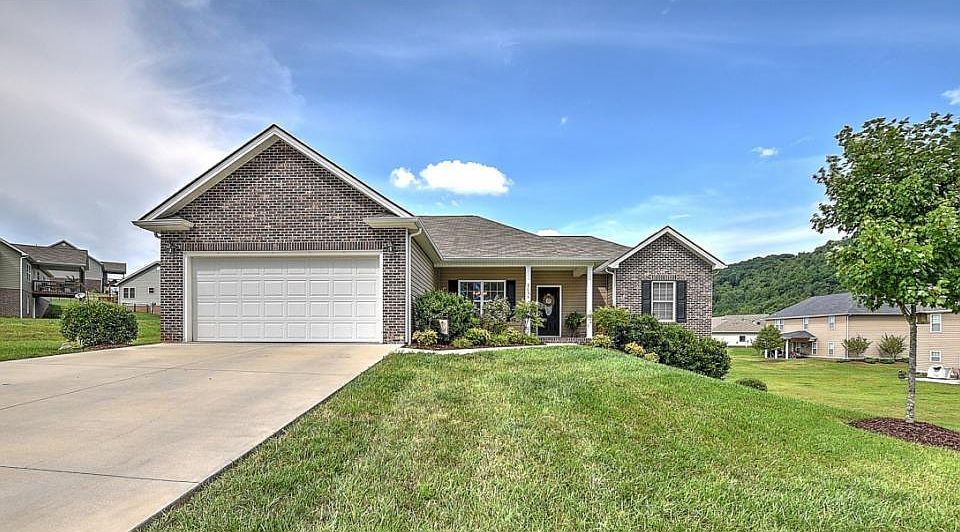 1st image of 2035 Falling Leaf Dr