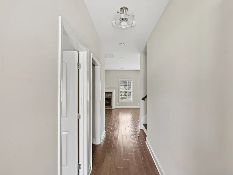 2429 Union Pointe Ln — Photo 3