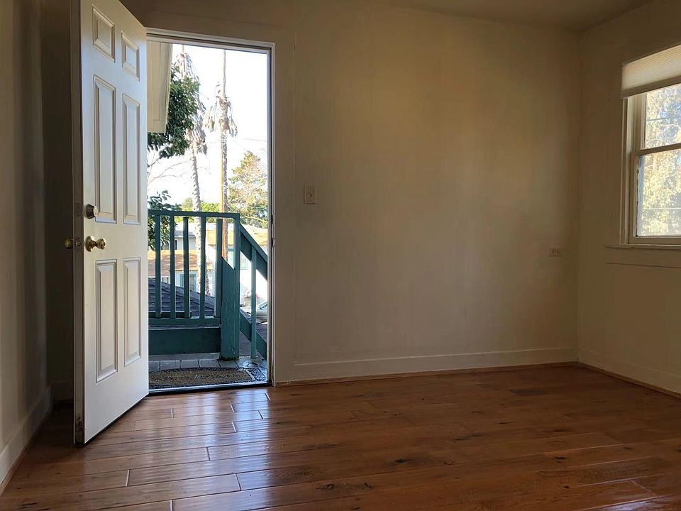 2nd image of 300 Chiquita Ave APT 6