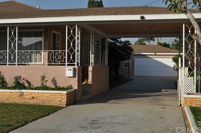2nd image of 3107 Flower St