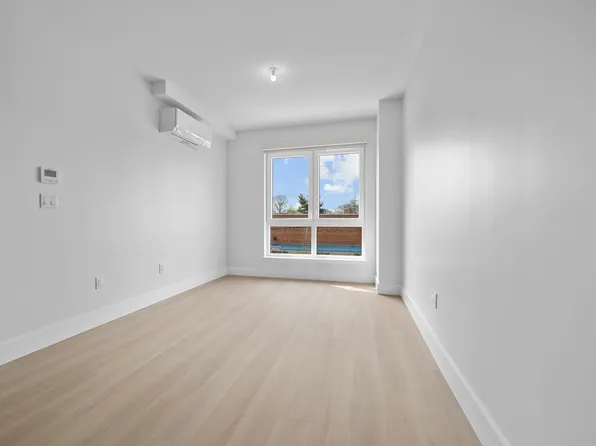 77-63 Vleigh Place image 5 of 16