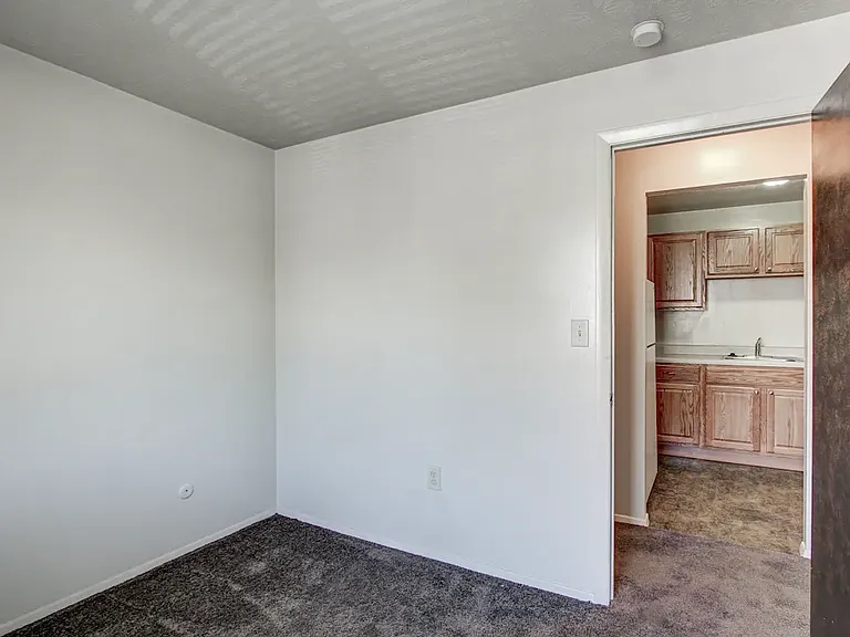 Lake Street Apartments — Photo 23