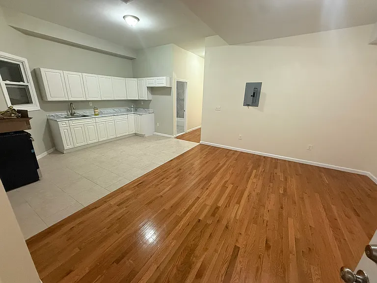 826 S 15th St #1R — Photo 8