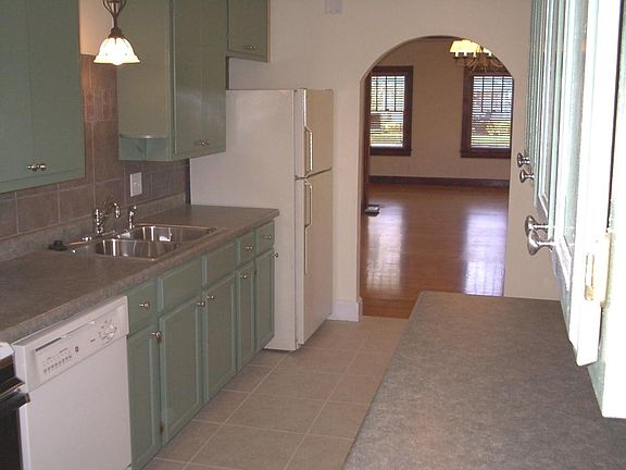 5th image of 6247 N Park Ave