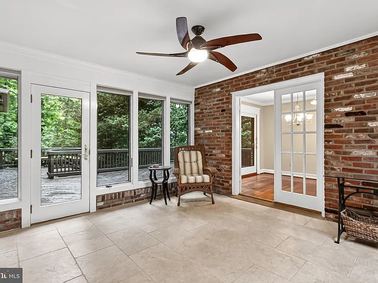 7614 Woodridge Cir — Photo 16