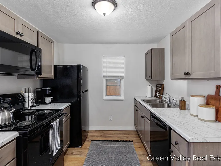 1543 Beidler St #2 — Photo 9
