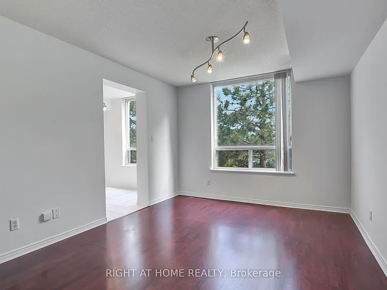 35 Empress Ave #207 — Photo 46