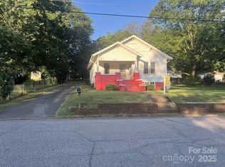 325 N Caldwell Ave, Newton, NC 28658
