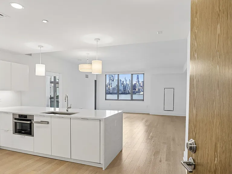 9 Avenue At Port Imperial #713 — Photo 4