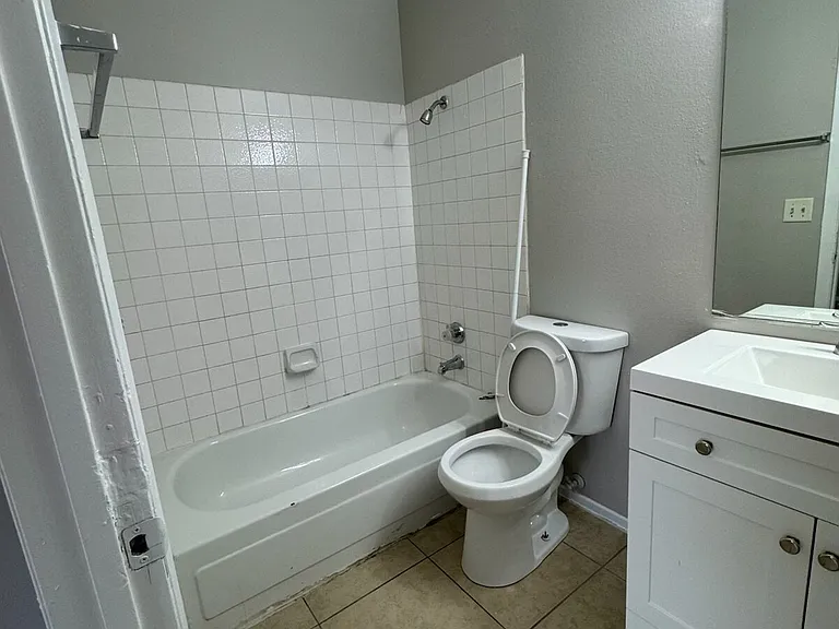 4590 Carriage Park Dr #16C — Photo 8