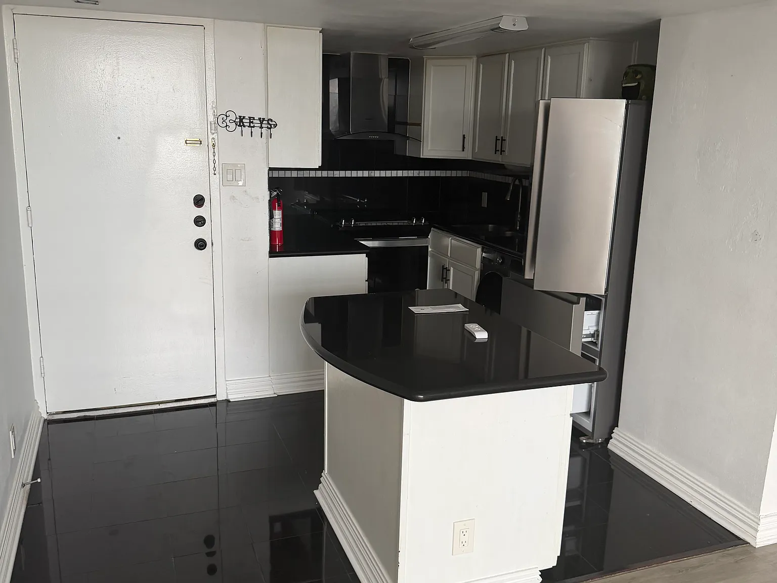 3 bed, 1150 sqft, $1,650 — Photo 2