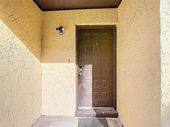4th image of 571 Hunter Cir