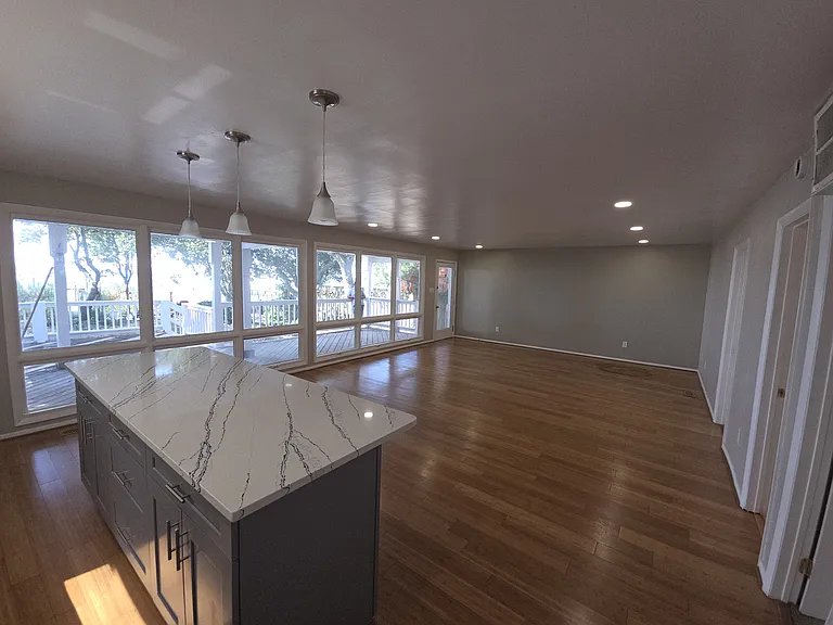 1331 Bayville St — Photo 22