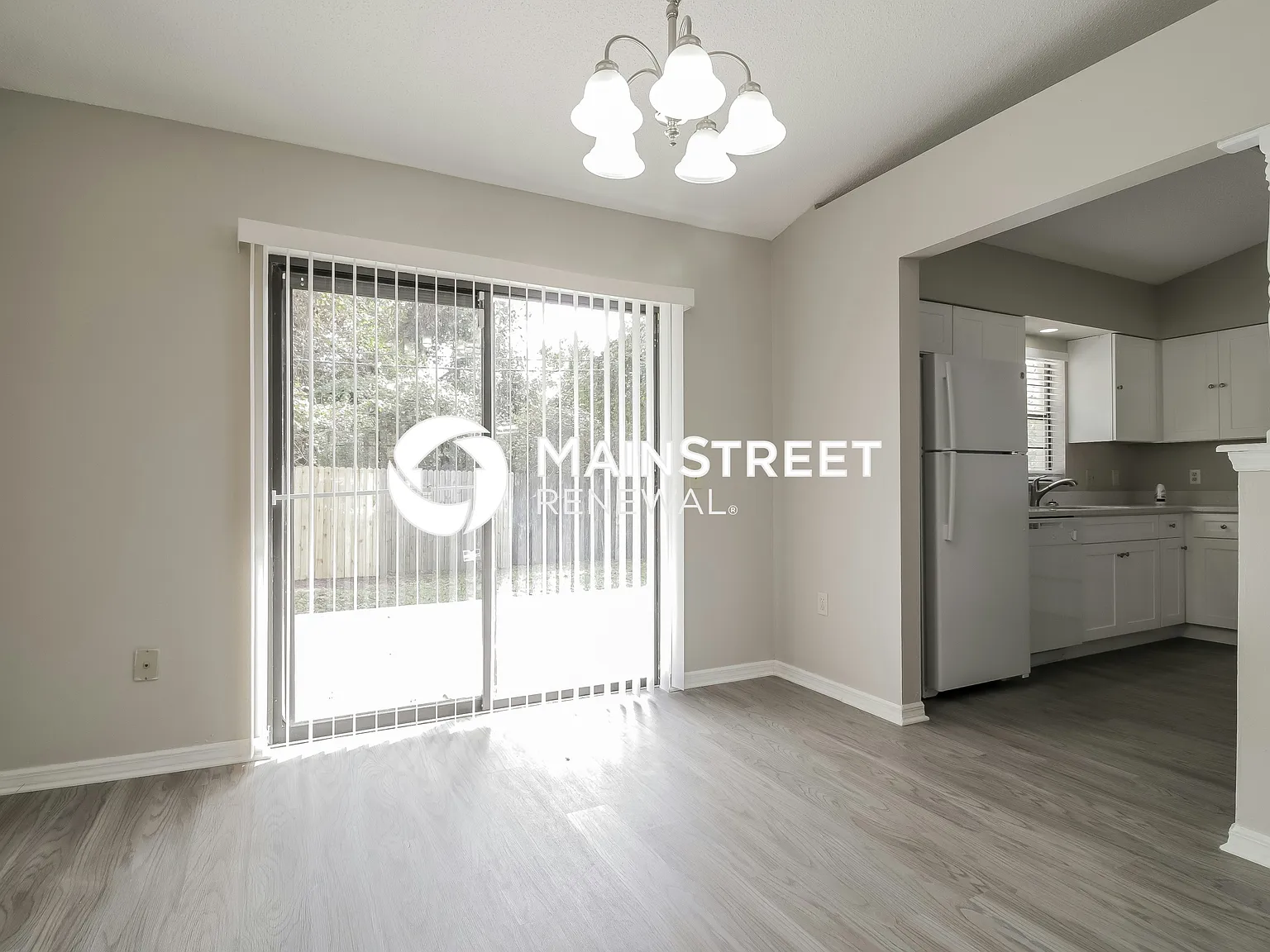 2561 Beal St — Photo 4