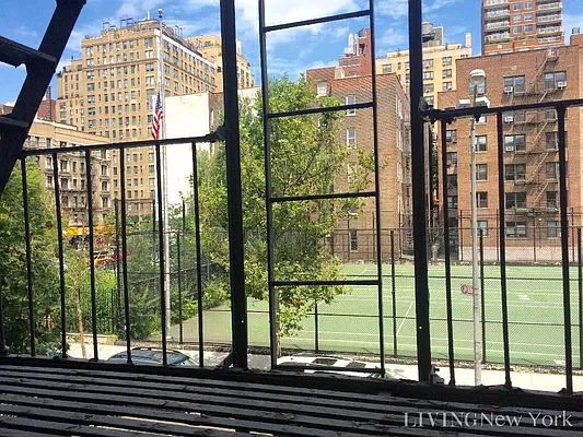 Rented by Living New York | media 18