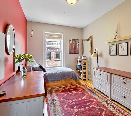 Sold by Real Direct | media 7