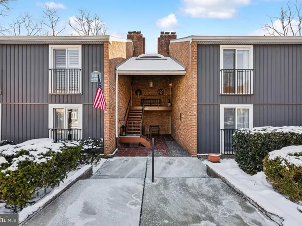 20 W Close, Moorestown, NJ 08057