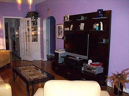 5th image of 423 Illinois St