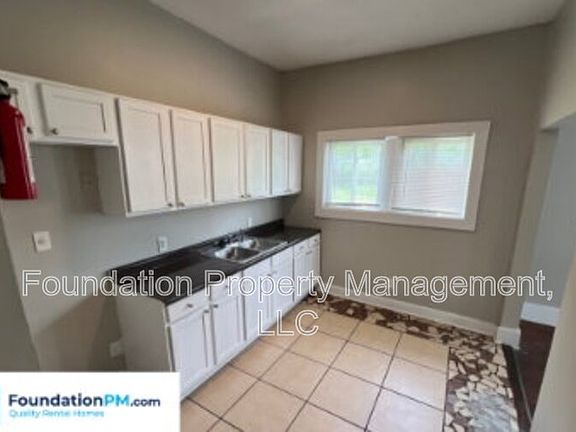 4th image of 701 E Alston Ave