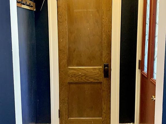 5th image of 716 N 2nd Ave
