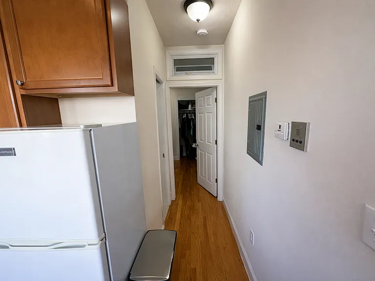 1054-1056 Cambridge St #2 — Photo 4