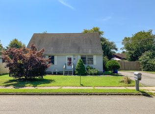2019 Ravenwood Dr, Toms River, NJ 08753