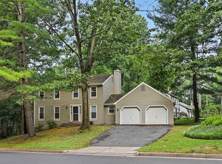 5847 New England Woods Dr, Burke, VA 22015