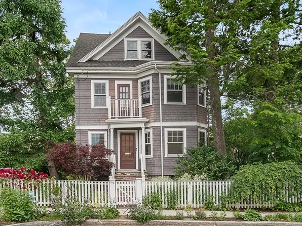 190 Lexington Ave, Cambridge, MA 02138