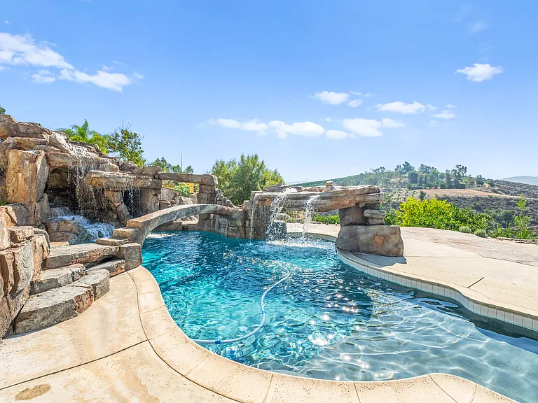 44705 Adobe Dr — Photo 1