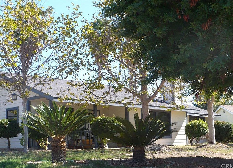 1st image of 25730 White Oak Dr