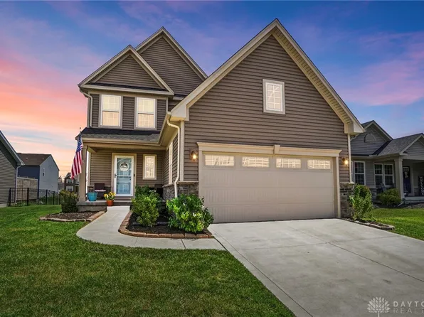 9328 Lakeside St, Tipp City, OH 45371