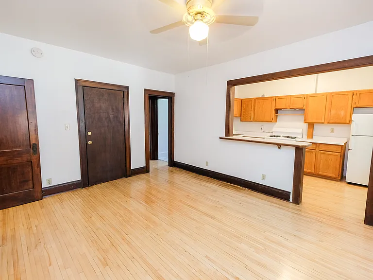 Dayton Apartments — Photo 35