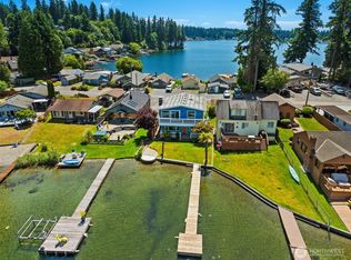 4305 Peninsula Rd, Stanwood, WA 98292