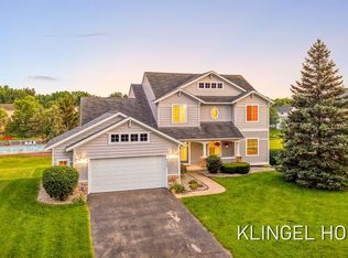8626 Suntree Dr, Zeeland, MI 49464