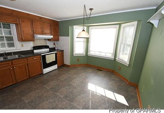 4th image of 2302 Mayfield Dr