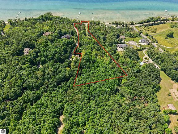 4th image of 10101 Peninsula Dr