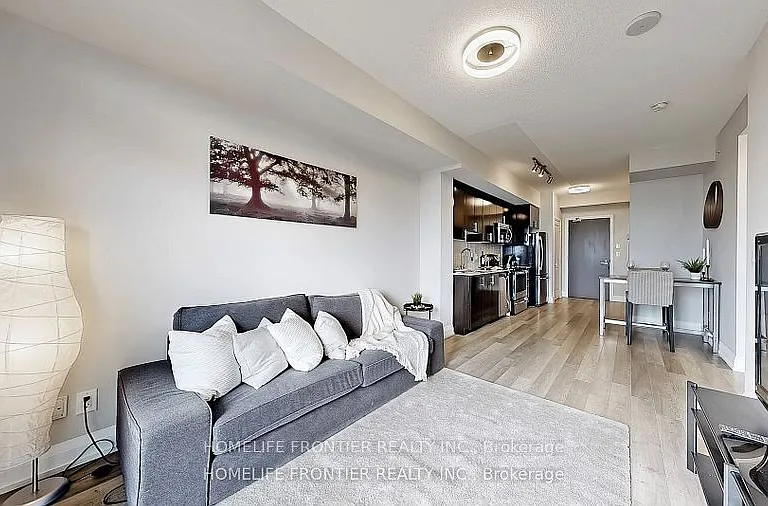 7161 Yonge St #2528 — Photo 9