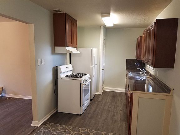 4th image of 6411 Beauclair Dr