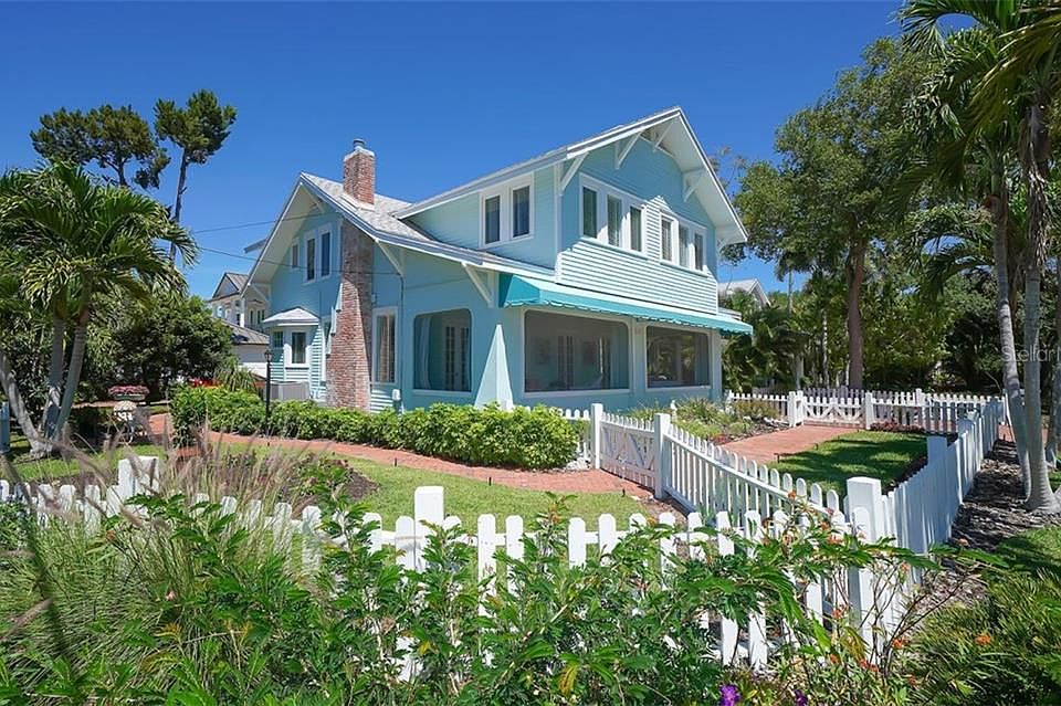1st image of 1657 Alta Vista St