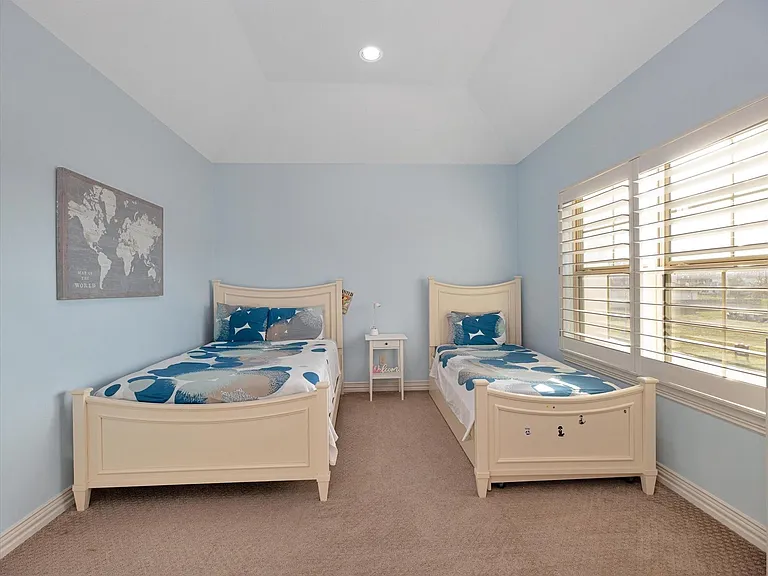 2131 Camden Creek Ln — Photo 29