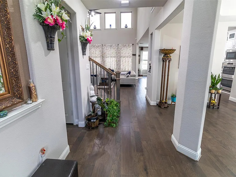 9785 Hickory Hill Rd — Photo 5