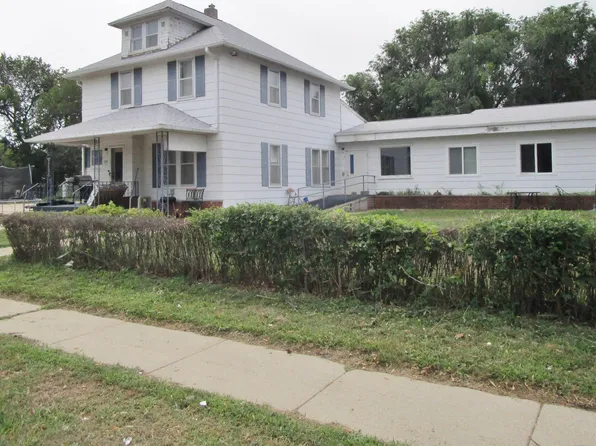 204 E 15th St, South Sioux City, NE 68776