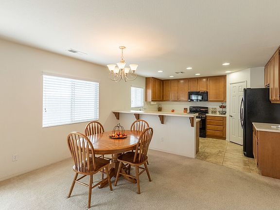 2nd image of 1016 E Fieldbrook Ct