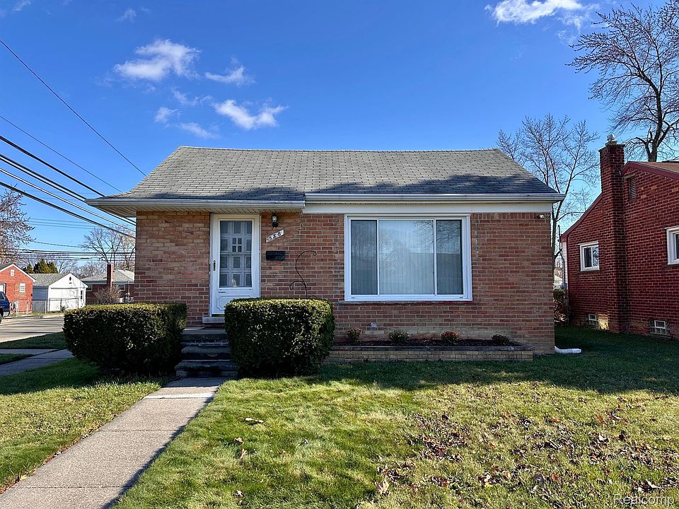 1st image of 586 Helen St