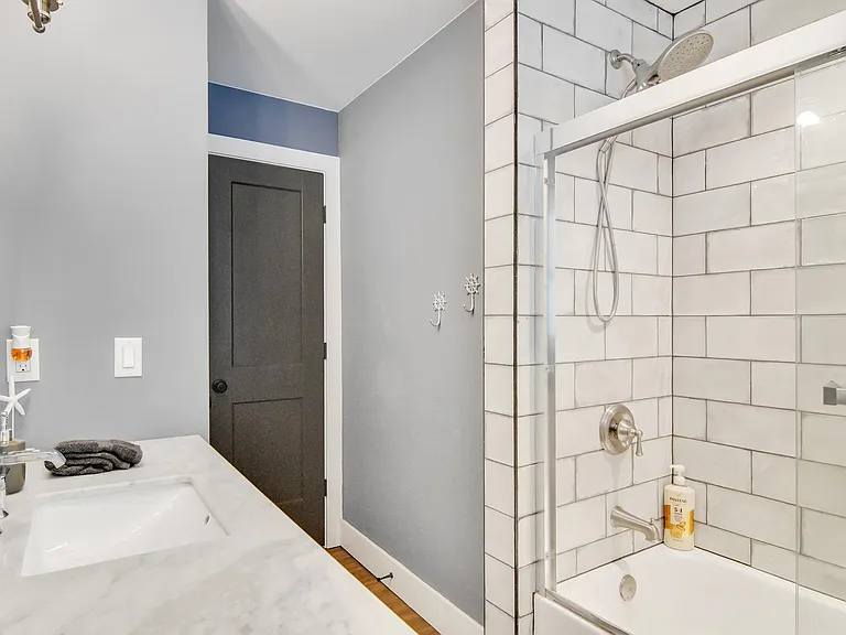 2516 SE 12th Pl — Photo 5
