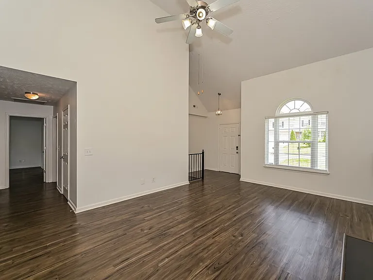 1108 Harmony Ln — Photo 5