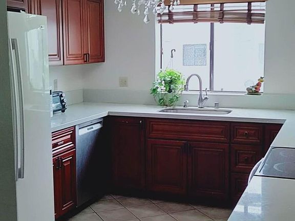 4th image of 4040 Mahaila Ave Unit D