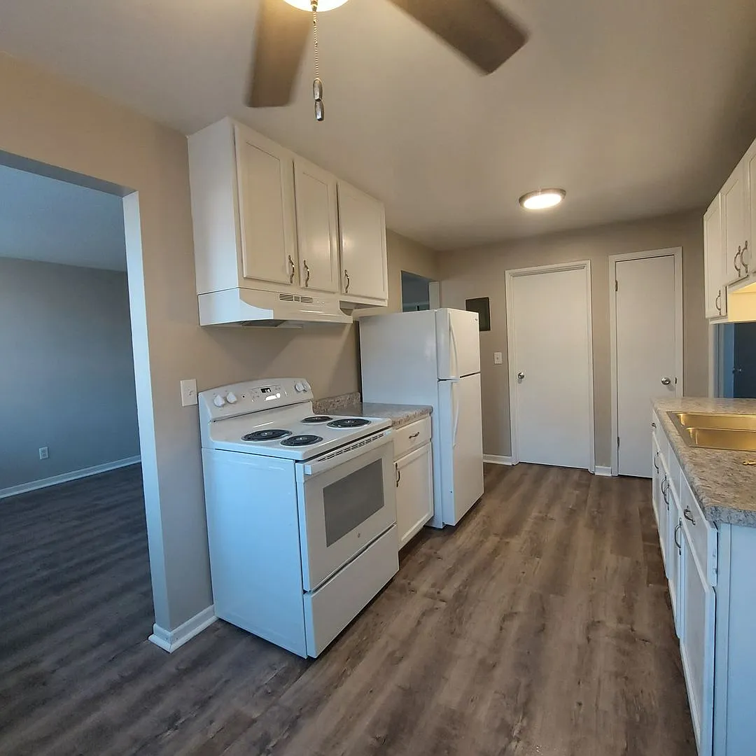 St. Anthony Park Apartments — Photo 2