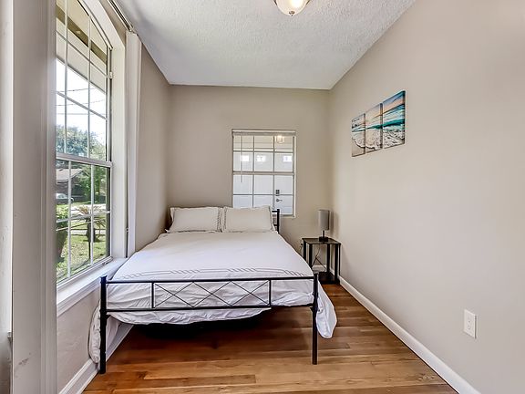 4th image of 1811 E 23rd St #14926238