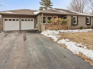 5714 W 77th Ter, Prairie Village, KS 66208